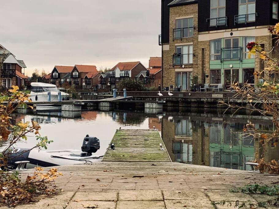 Ferienwohnung Waterside Townhouse With Balcony And Marina View Skellingthorpe Exterior foto